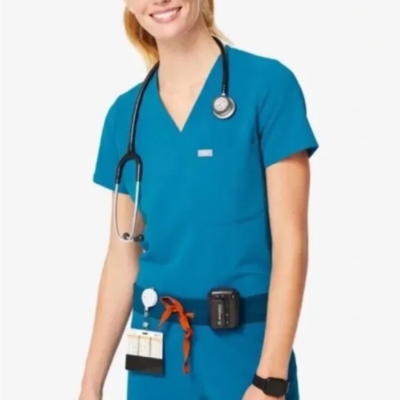 FIGS Women's Catarina One-Pocket Scrub Top - Moisture-Wicking, Anti-Wrinkle, 4-Way Stretch Medical Shirt